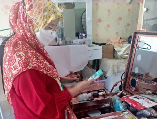 PASTIKAN DISTRIBUSI KOSMETIKA DAN ALAT KESEHATAN AMAN